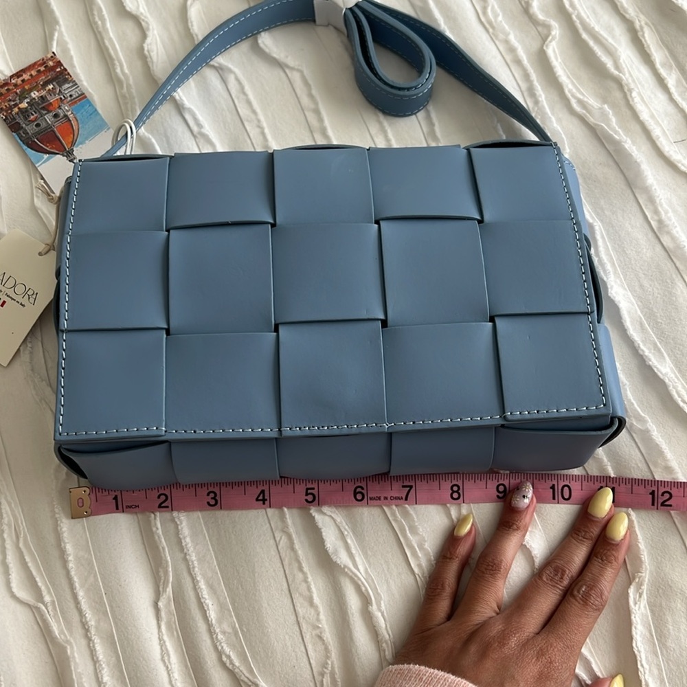 Isadora Woven Crossbody Bag - Picture 2 of 12